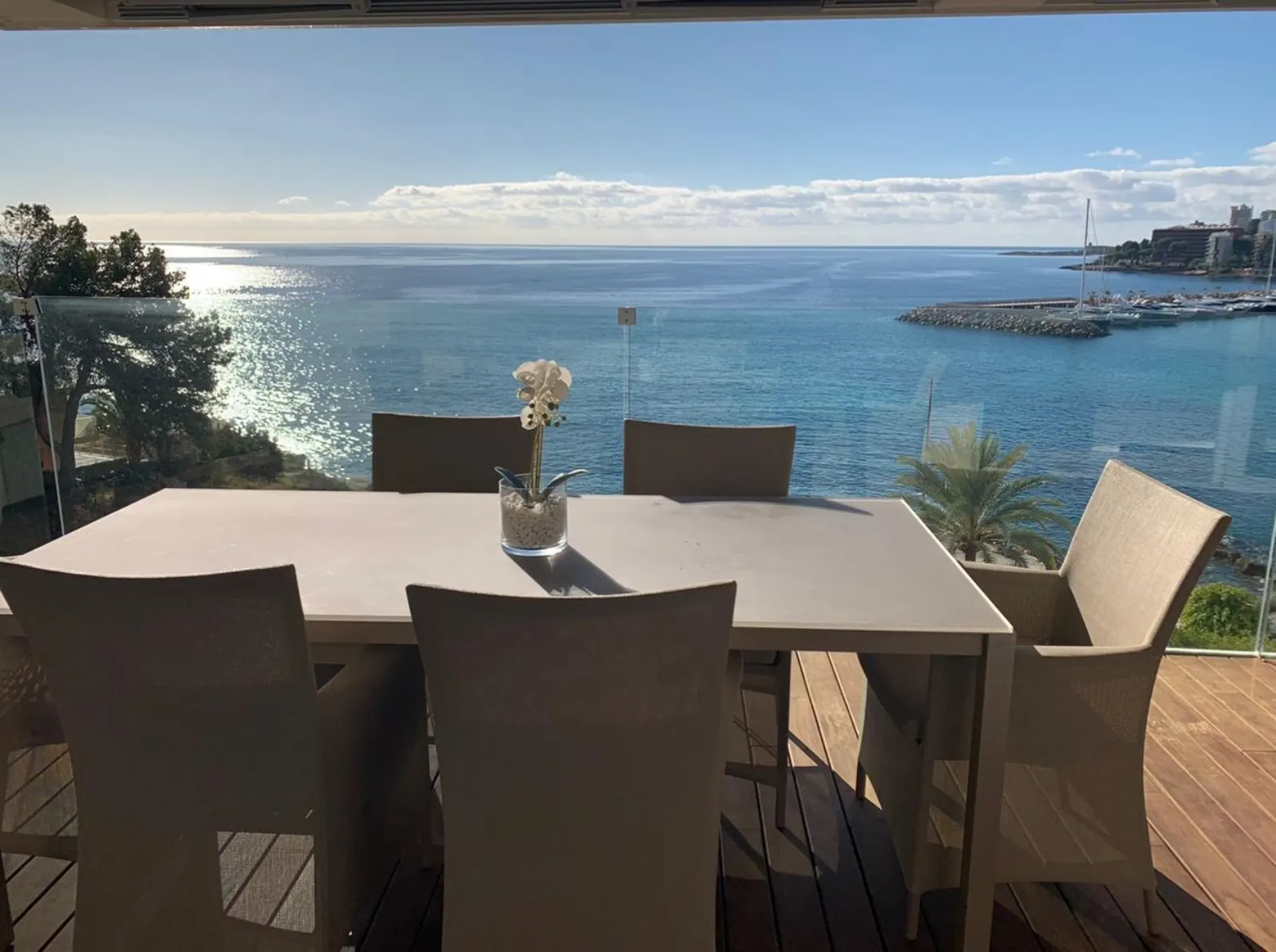 Luxusapartment mit einem sensationellen Meerblick