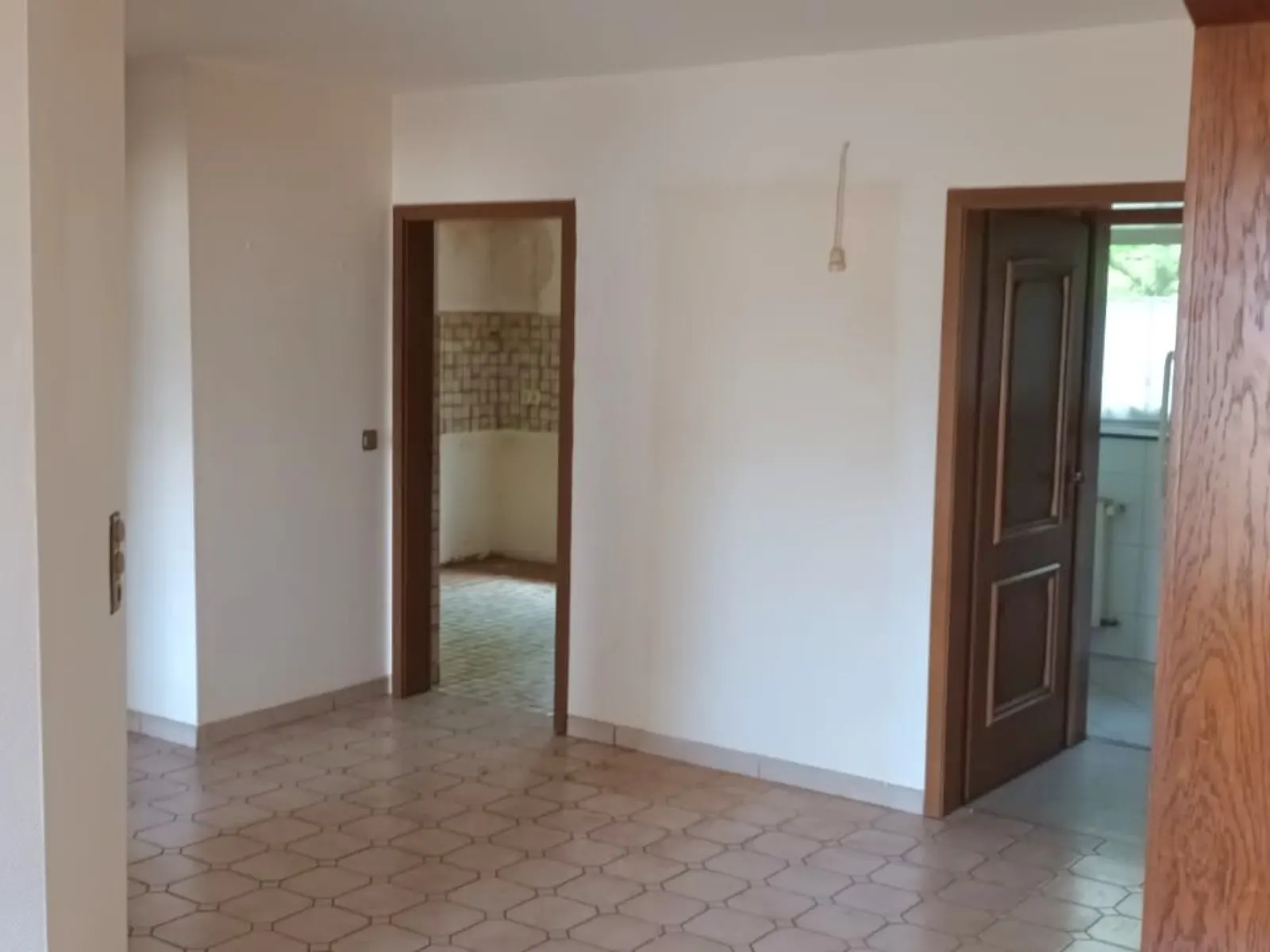Mit Einzelgarage! Charmante & bezugsfreie 3-Zimmer-Wohnung in Gelsenkirchen-Ückendorf – Bild 5