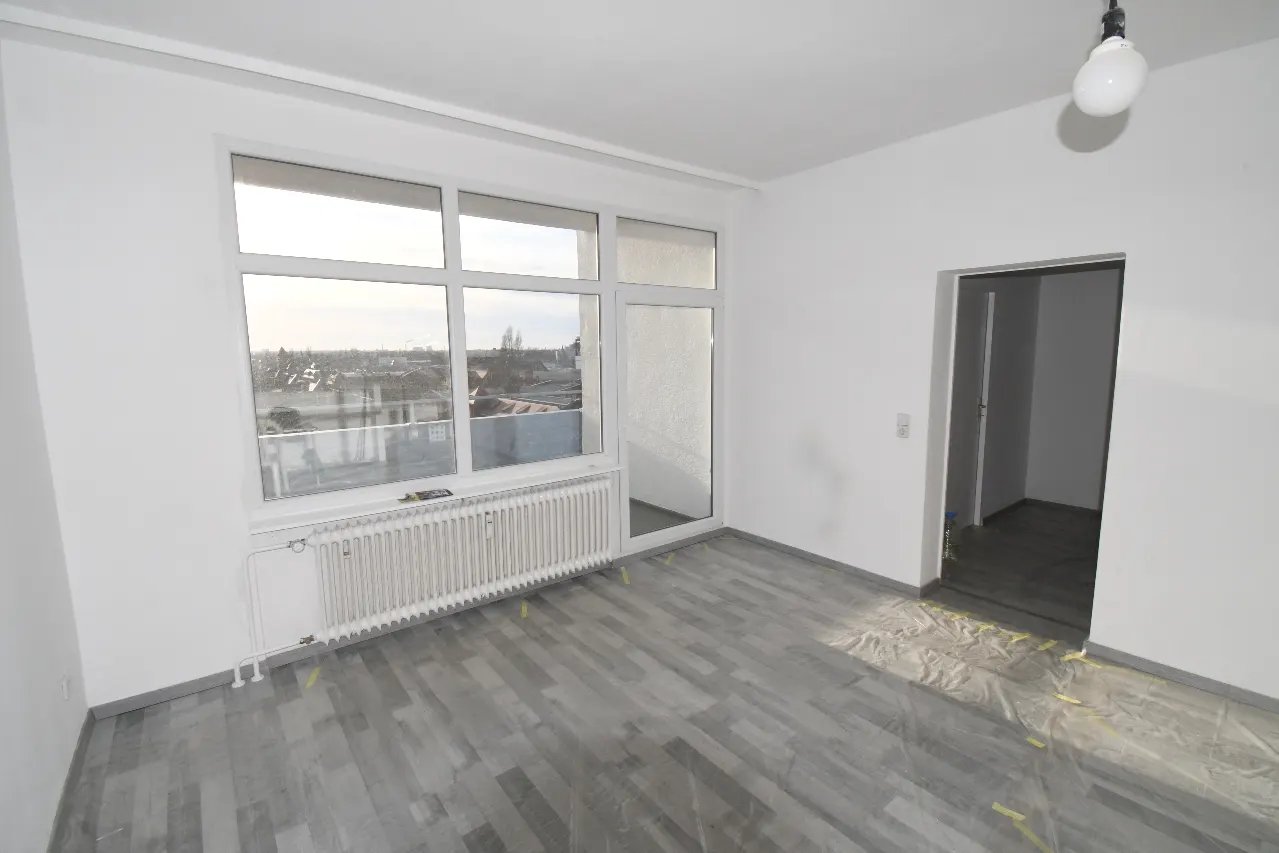 Traumhafte Aussicht über den Dächern von Berlin! 3-Zimmerwohnung vollständig saniert! – Bild 4