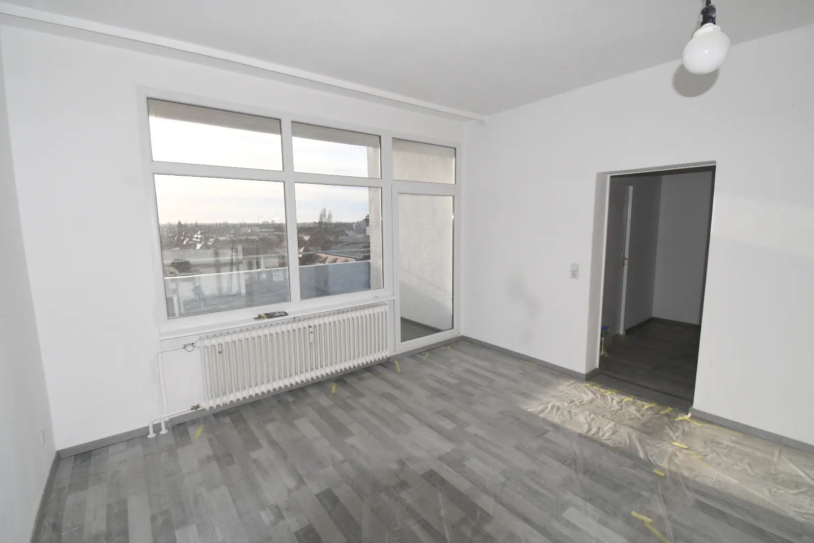 Traumhafte Aussicht über den Dächern von Berlin! 3-Zimmerwohnung vollständig saniert! – Bild 4