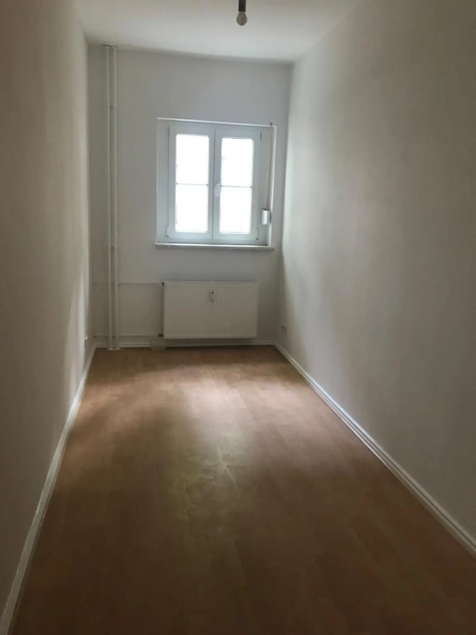 Charmante 2-Zimmerwohnung in ruhiger Anliegerstraße mit neuer Einbauküche – Bild 5