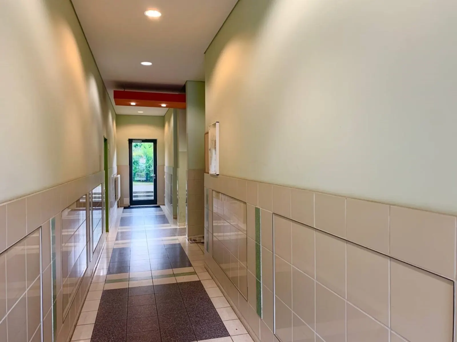 Charmante Dachgeschosswohnung in Berlin Französisch Buchholz – Bild 4