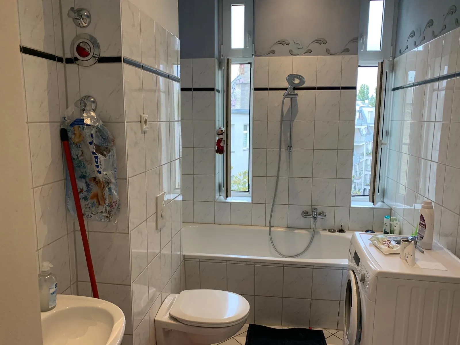 Charmante Wohnung mit Balkon in begehrter Lage von Friedrichshain – Bild 5