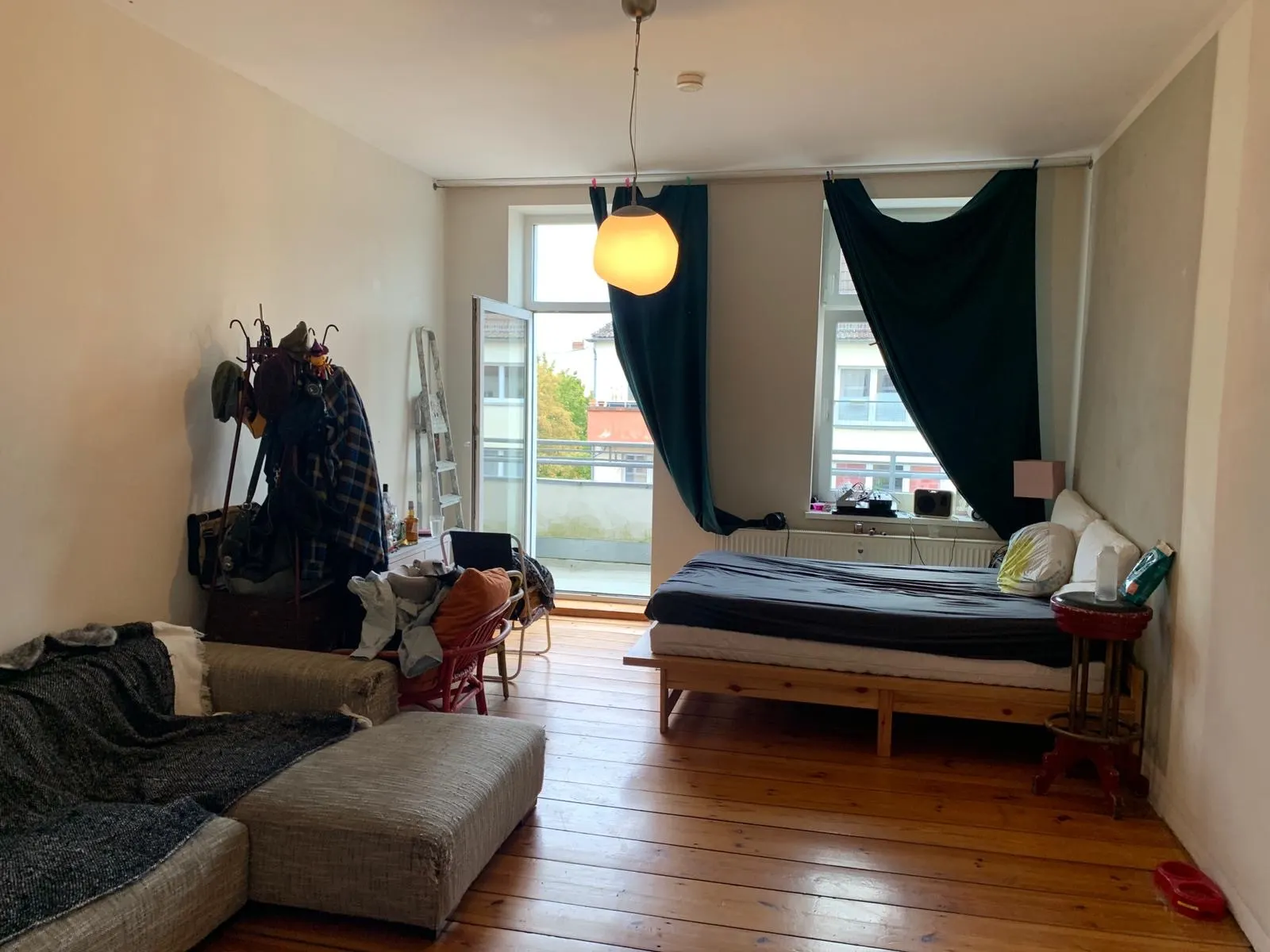Charmante Wohnung mit Balkon in begehrter Lage von Friedrichshain – Bild 3