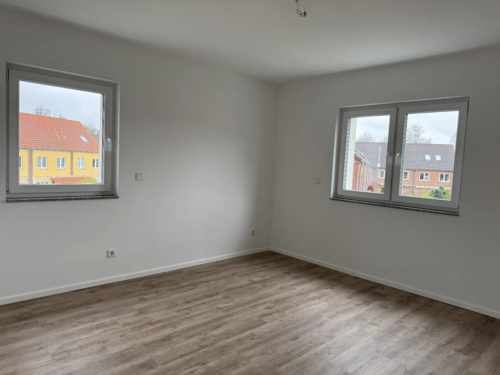 Modernes Mehrfamilienhaus mit hochwertiger Ausstattung und Top-Lage im Grünen – Bild 5