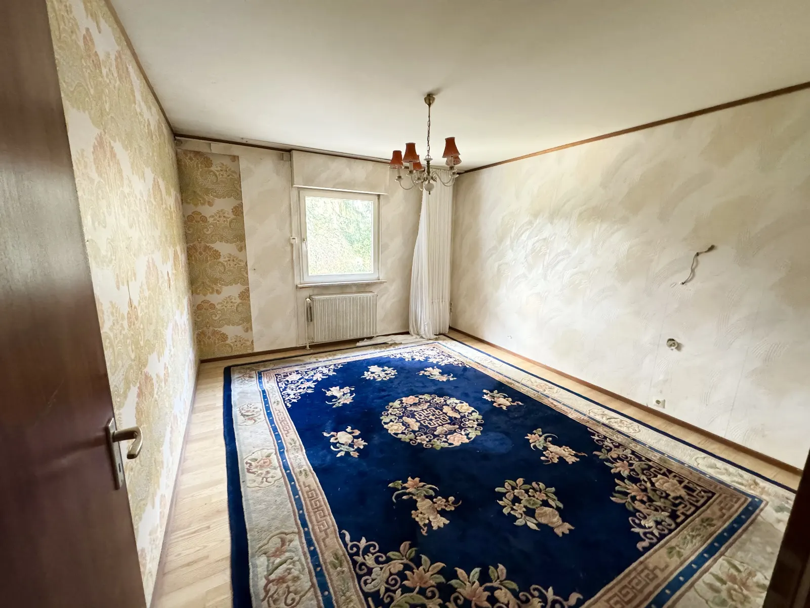 Großzügiges Zweifamilienhaus in direkter Wassernähe mit Potenzial – Bild 4