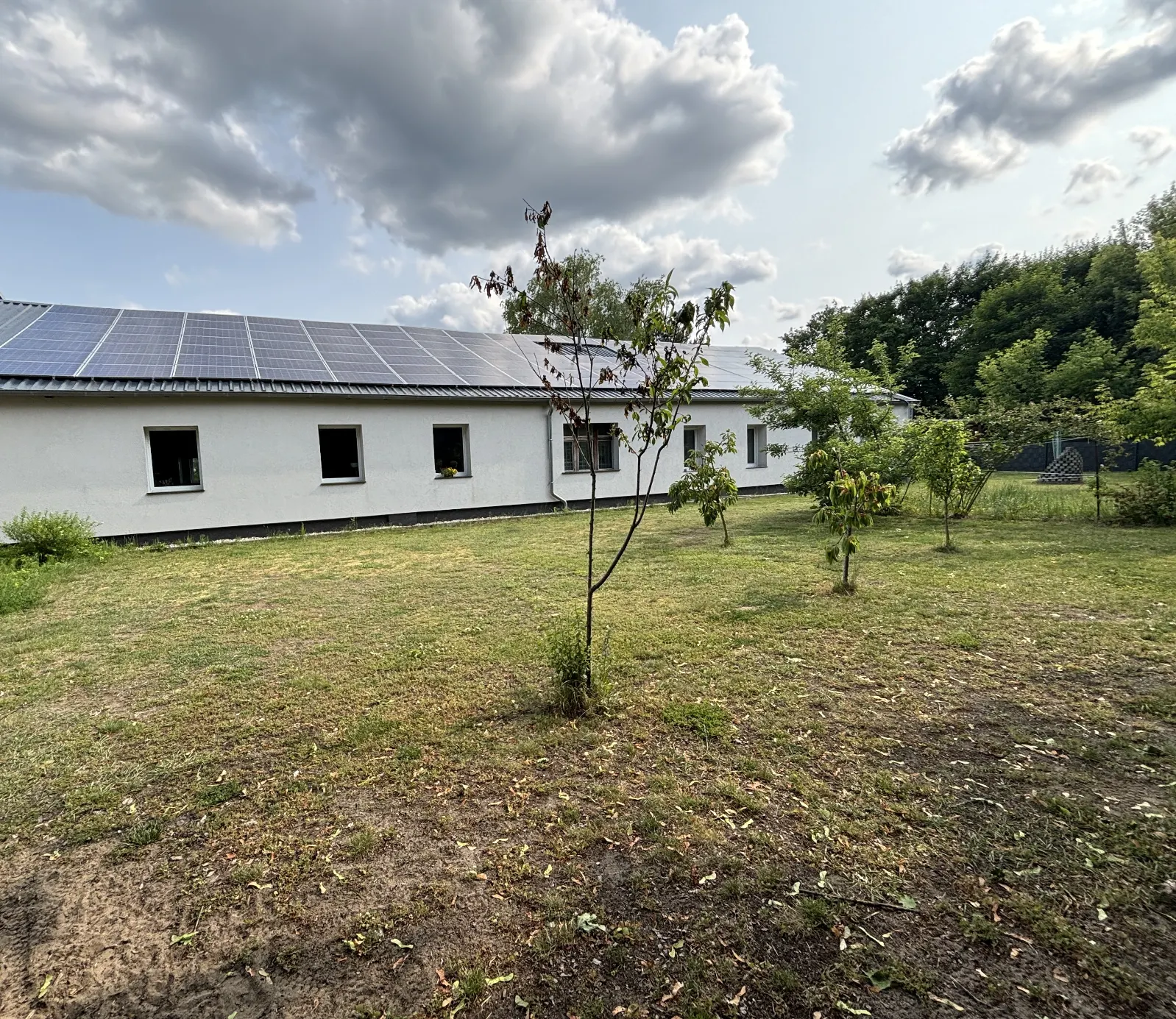 Modernes Wohnen mit großzügigen Räumen & 375 m² Nutzfläche – Bild 3