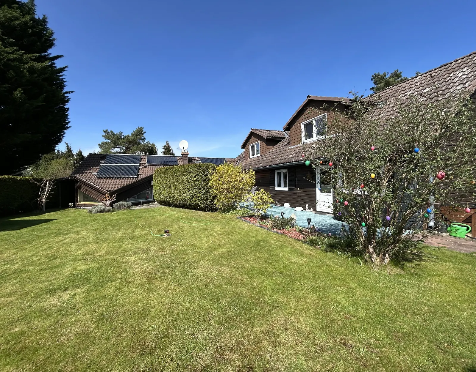 Ferienhaus mit Sonnenterrasse und Pool