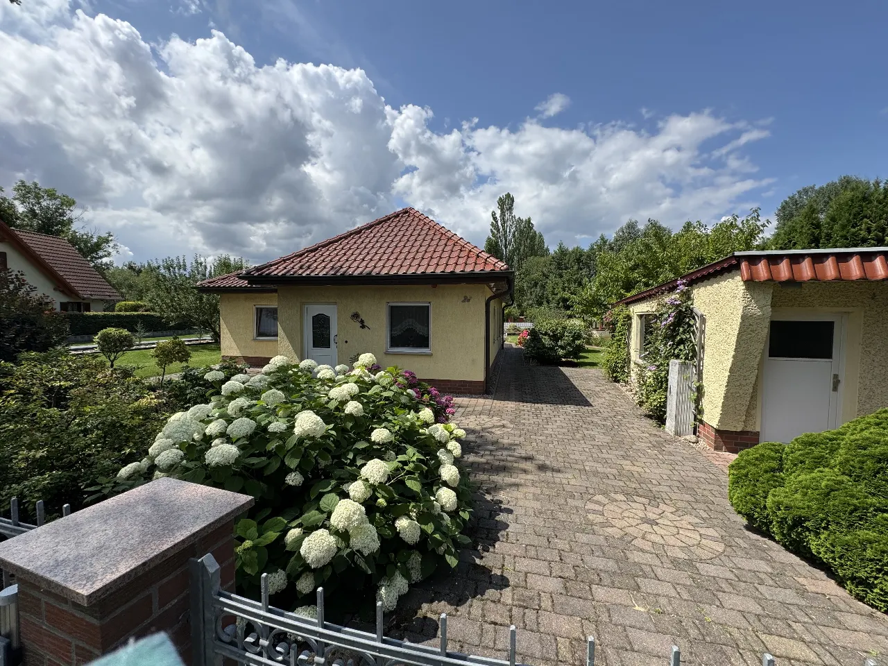 Einfamilienhaus mit Garage, Solaranlage & großem Garten in ruhiger Lage von Nauen – Bild 5