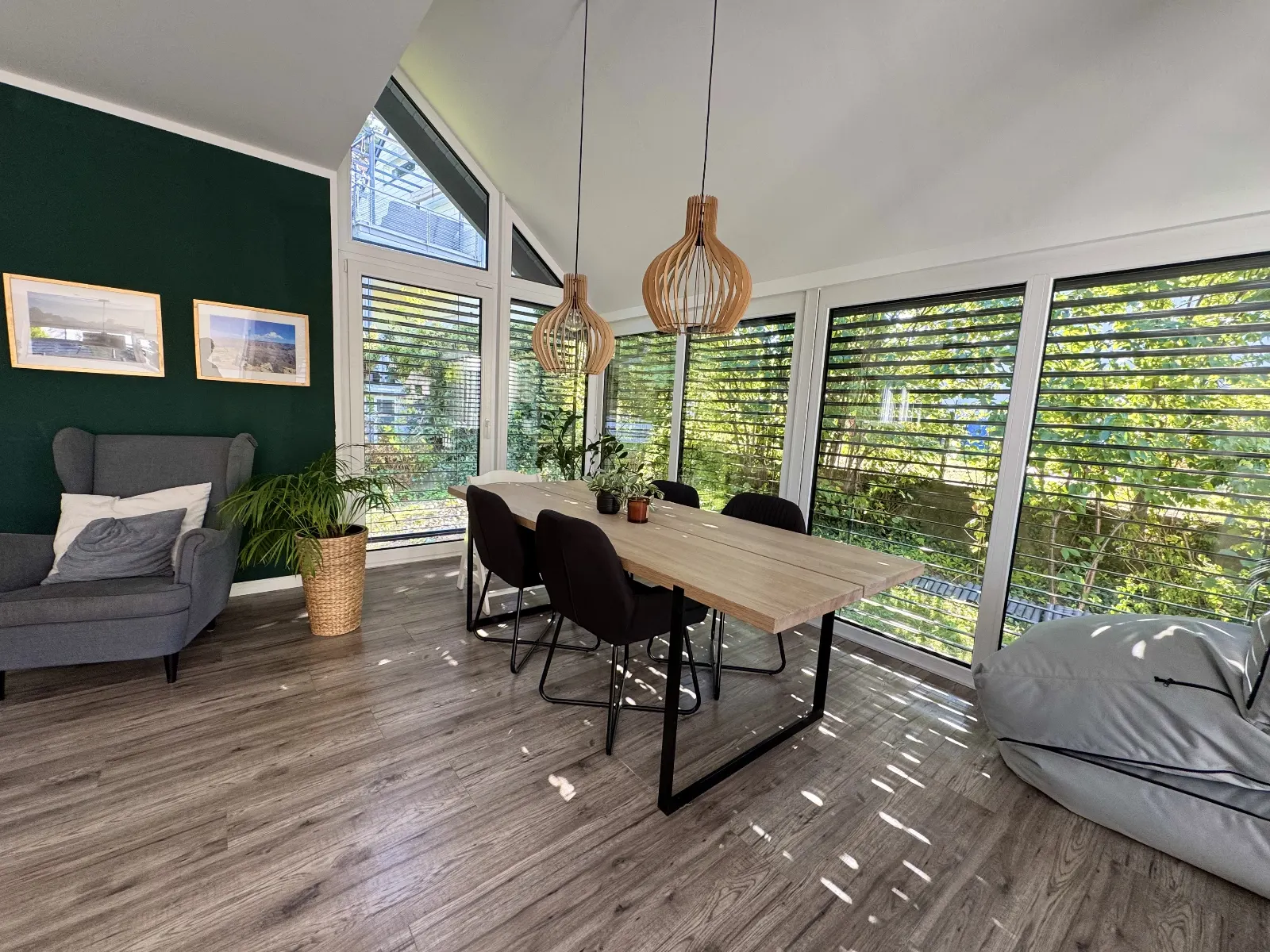 Familien-Traumhaus in bester Lage von Hermsdorf! – Bild 2