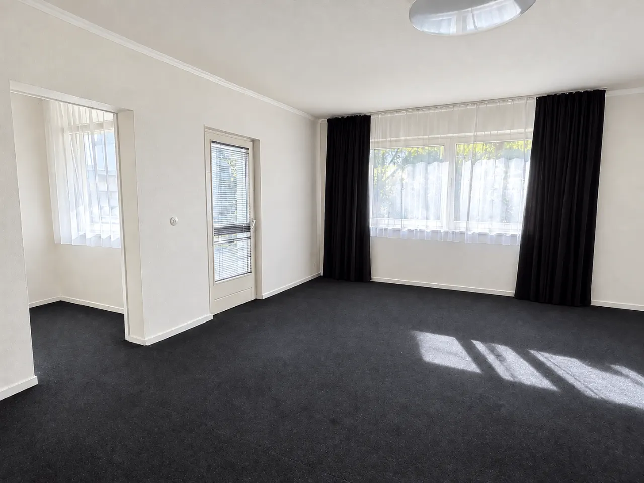Attraktive 2-Zimmer-Wohnung mit Balkon und Garagenstellplatz in begehrter Wohnlage von Berlin-Buckow – Bild 5
