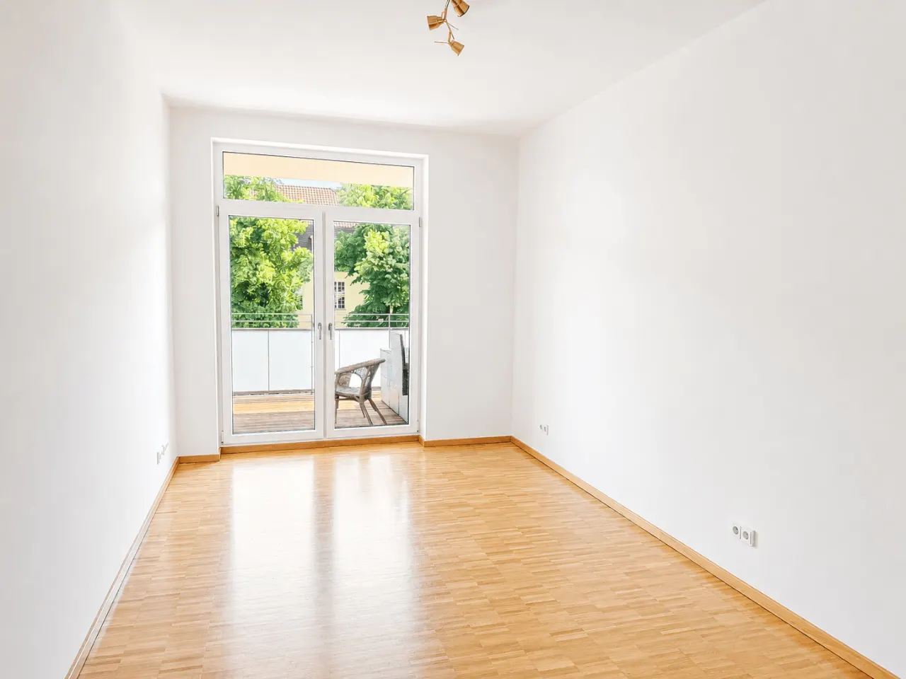 Neubau! Bezugsfrei & sonnig: Moderne 2-Zimmer-Wohnung mit großzügigem Balkon – Bild 3
