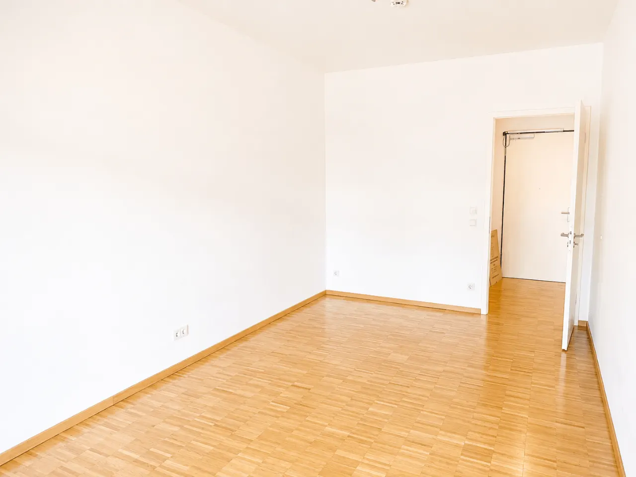 Neubau! Bezugsfrei & sonnig: Moderne 2-Zimmer-Wohnung mit großzügigem Balkon – Bild 5