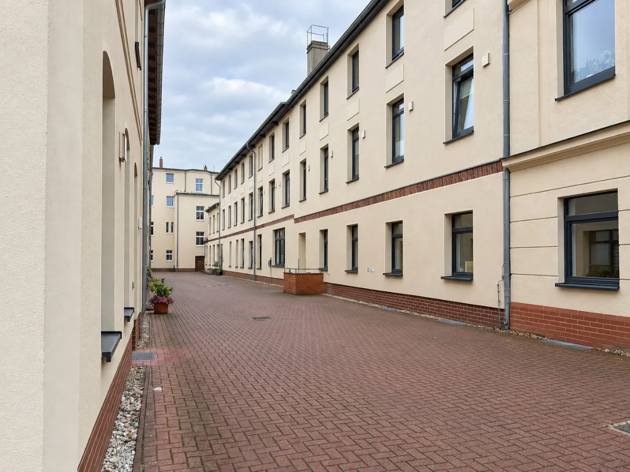 Wohn- und Geschäftshaus mit langfristiger Perspektive in zentraler Lage – Bild 5