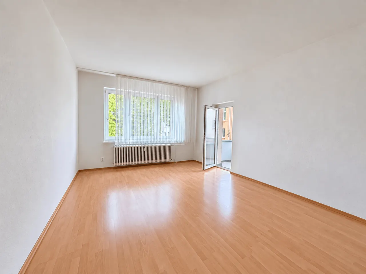 2-Zimmer-Wohnung mit Balkon in ruhiger Wohnlage und attraktivem Parkambiente – Bild 3