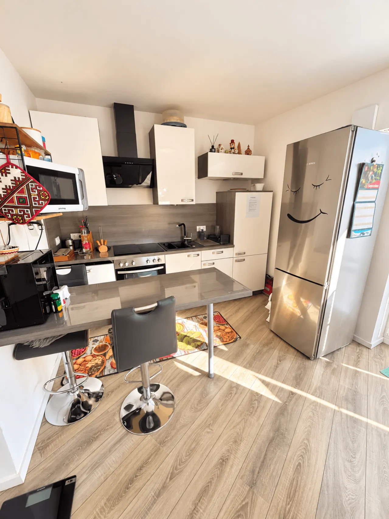 Moderne Obergeschosswohnung mit Südbalkon und herrlichem Ausblick – Bild 4